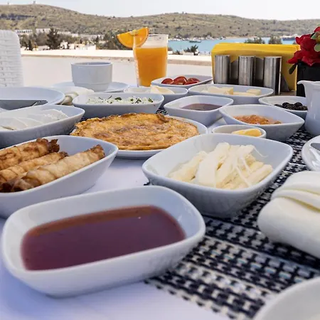 Hola Bodrum Ξενοδοχείο 5*